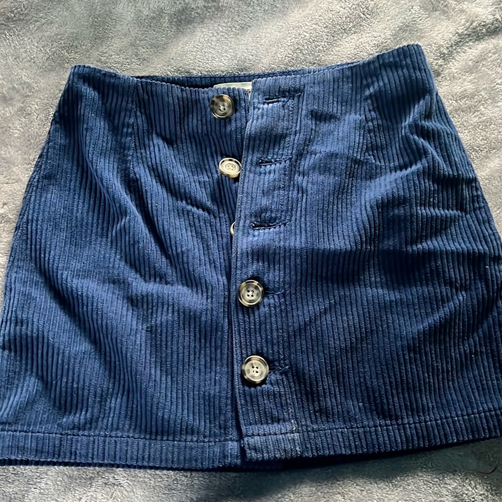 Corduroy button skirt (size xs-s)